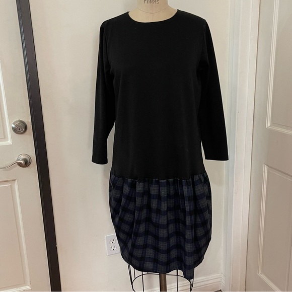 Black and Ginham Poplin Drop Frill Hem Sweat Sweatshirt Dress - Picture 6 of 10